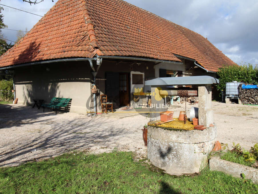 Maison à LA CHAPELLE-SAINT-SAUVEUR