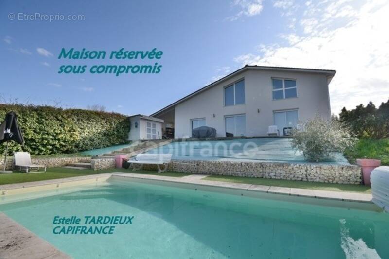 Maison à MAGNAC-SUR-TOUVRE