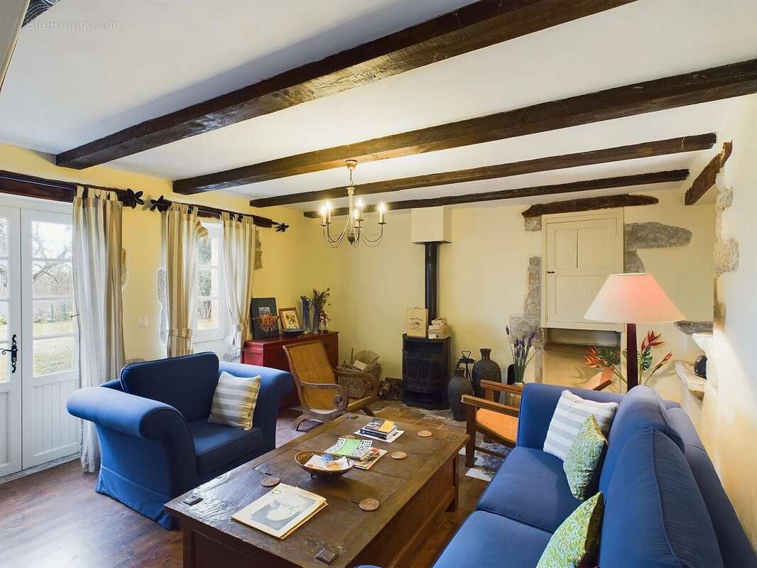 Maison à GINALS