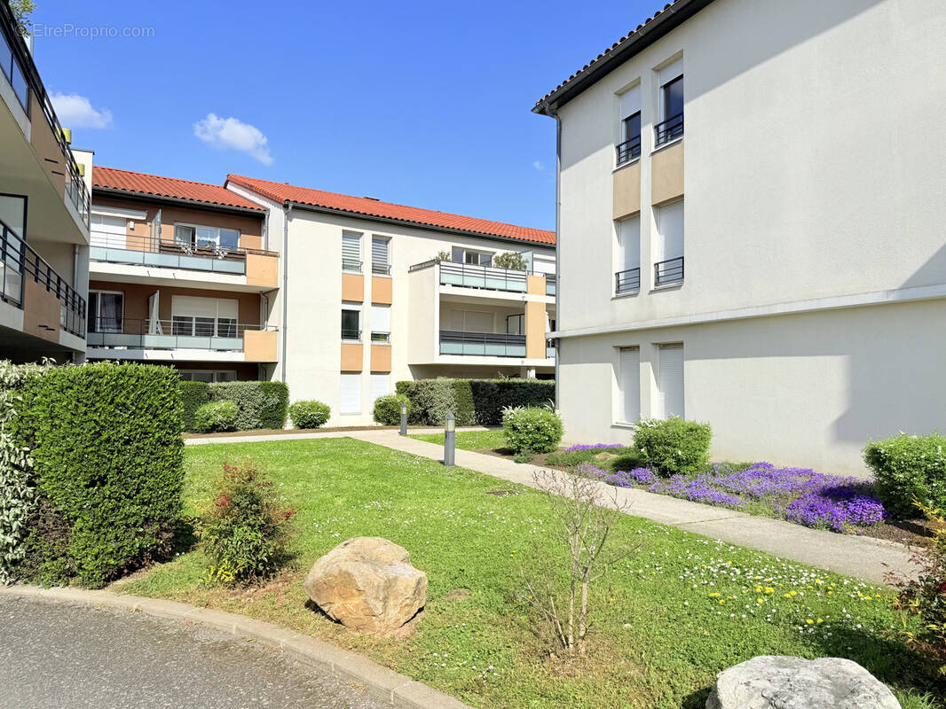Appartement à SAINT-LAURENT-DE-MURE