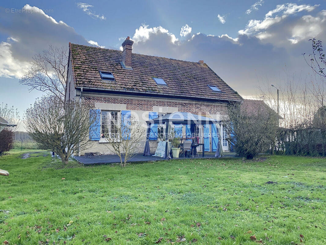 Maison à FOLEMBRAY