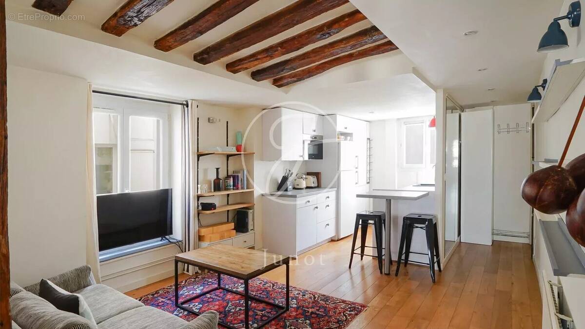 Appartement à PARIS-9E