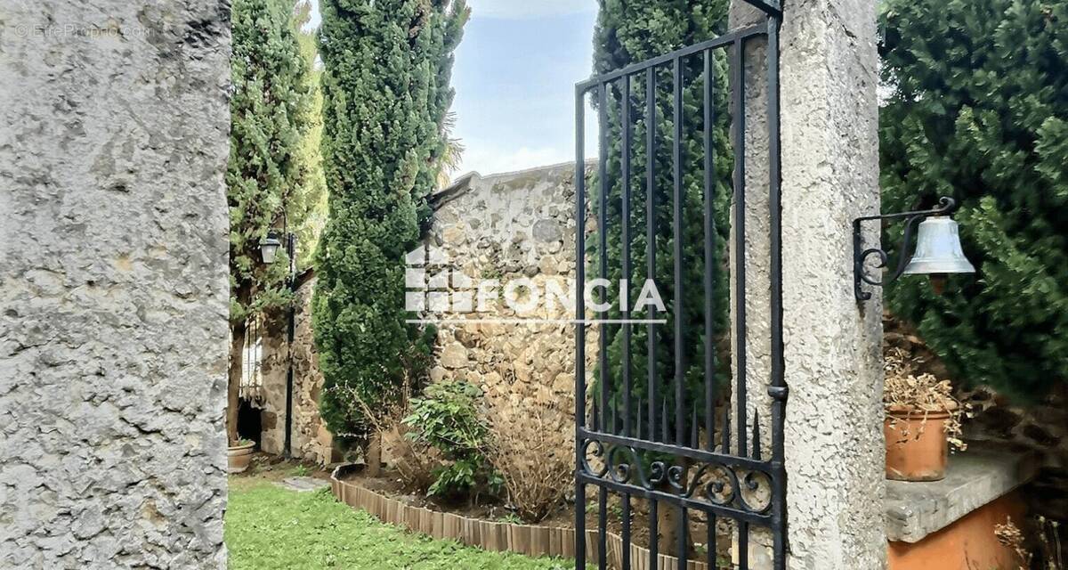 Maison à CONDRIEU
