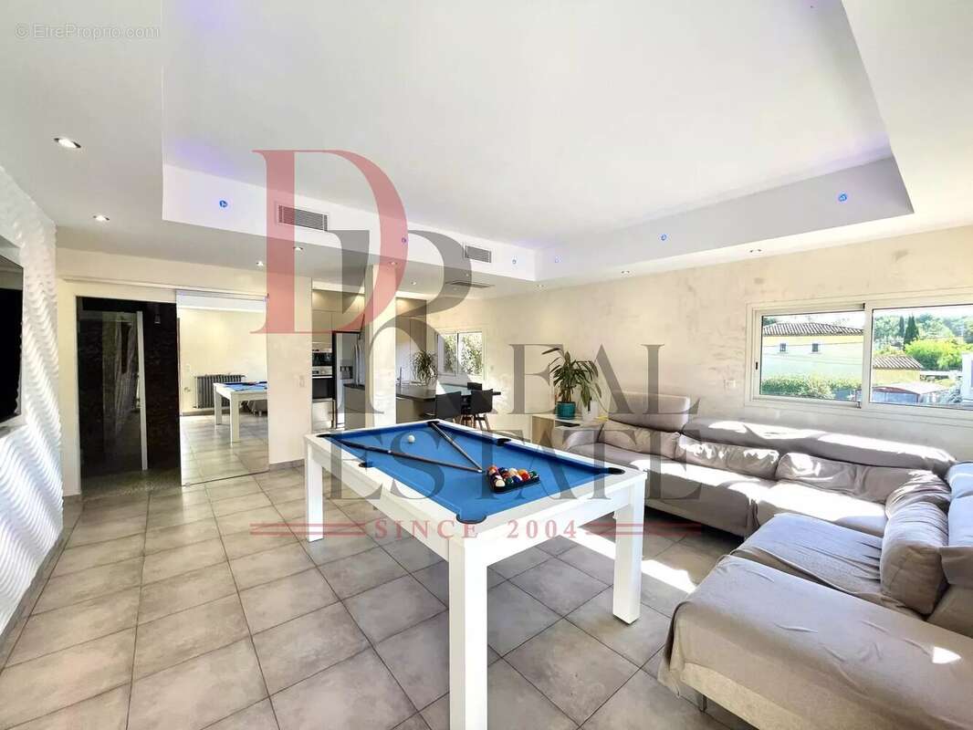 Appartement à VENCE
