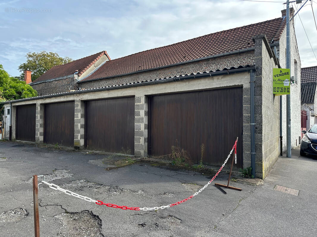 Parking à ONNAING