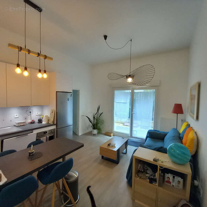 Appartement à PARAY-VIEILLE-POSTE