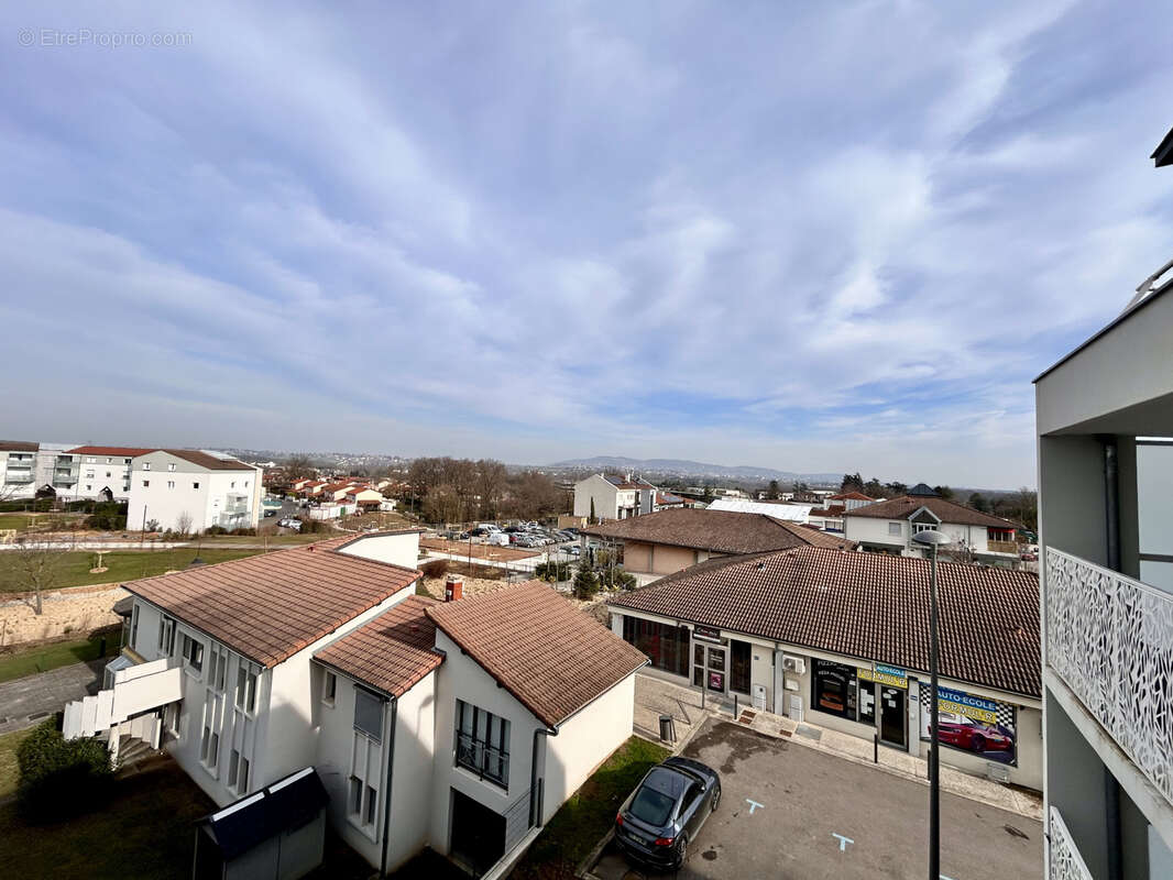 Appartement à MARCY-L&#039;ETOILE