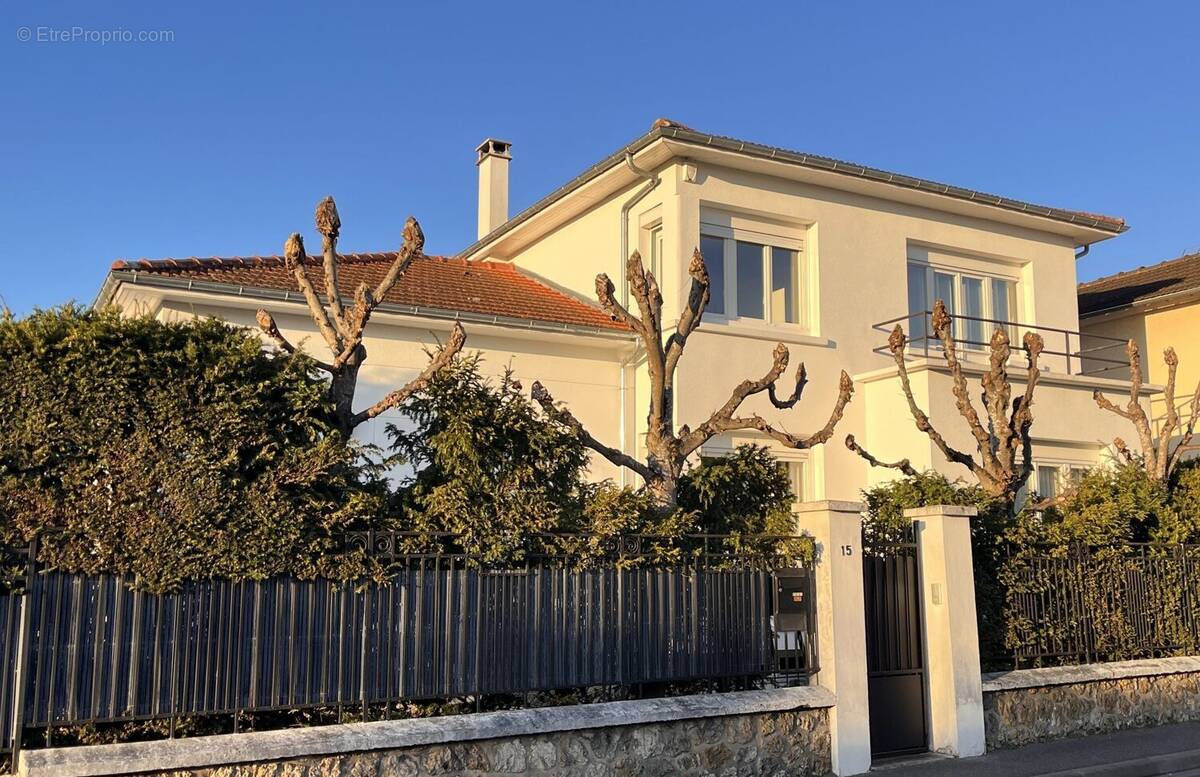 Maison à LA FRETTE-SUR-SEINE