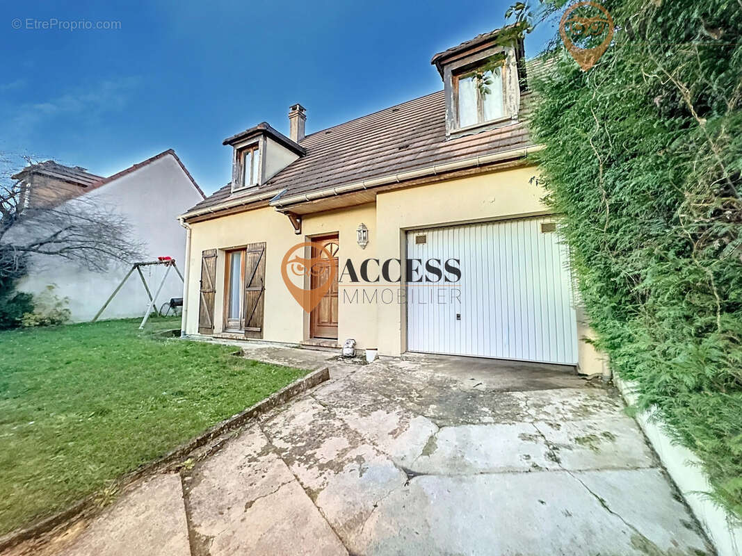 Maison à SARCELLES