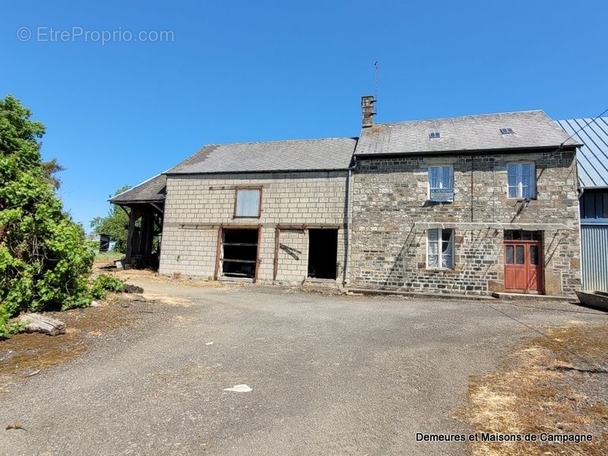 Maison à BARENTON