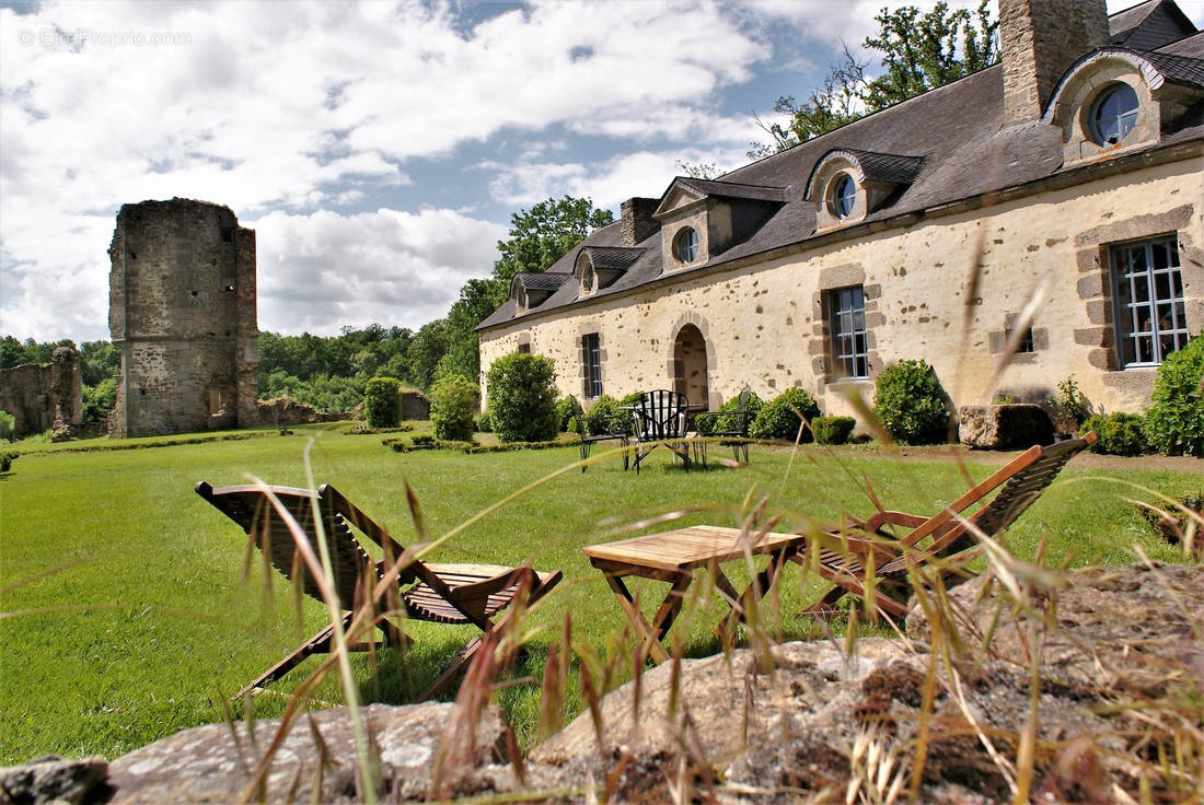 Maison à MAYENNE