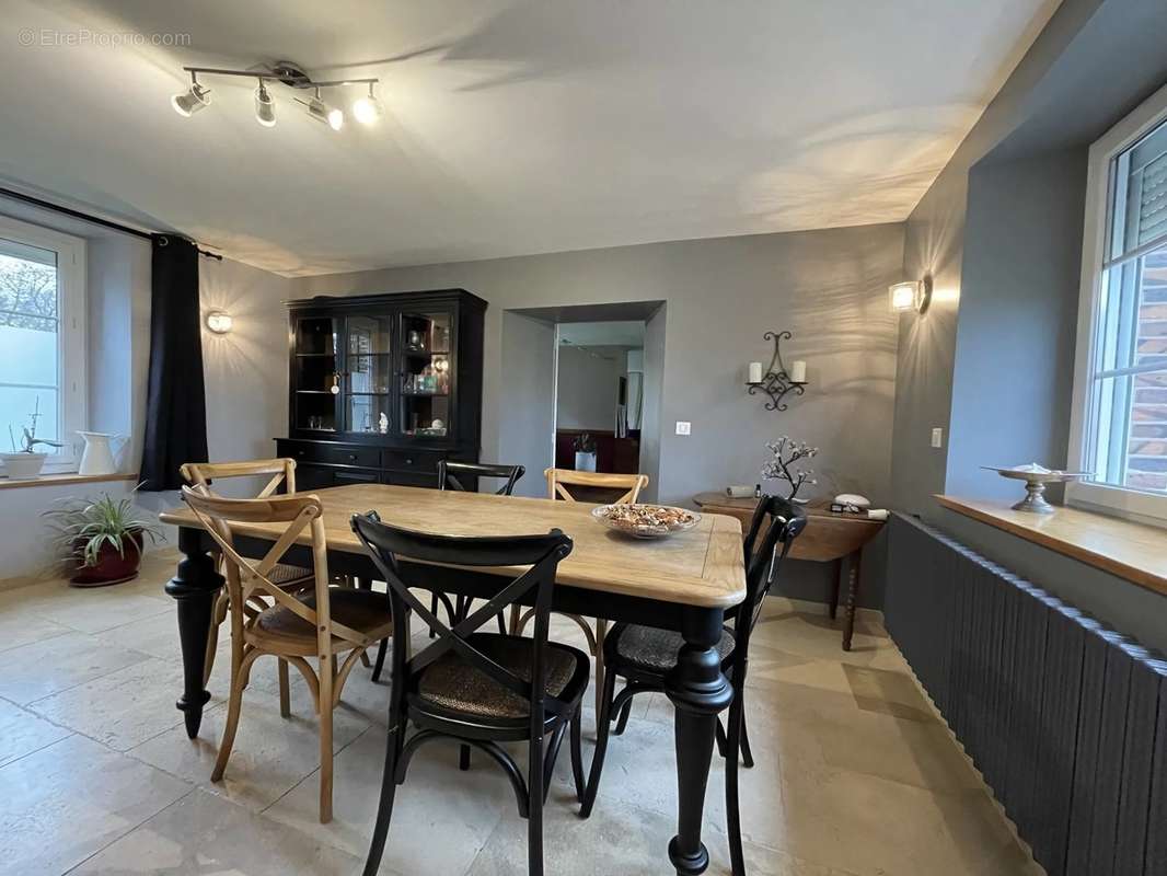 Maison à FONTAINE-SIMON