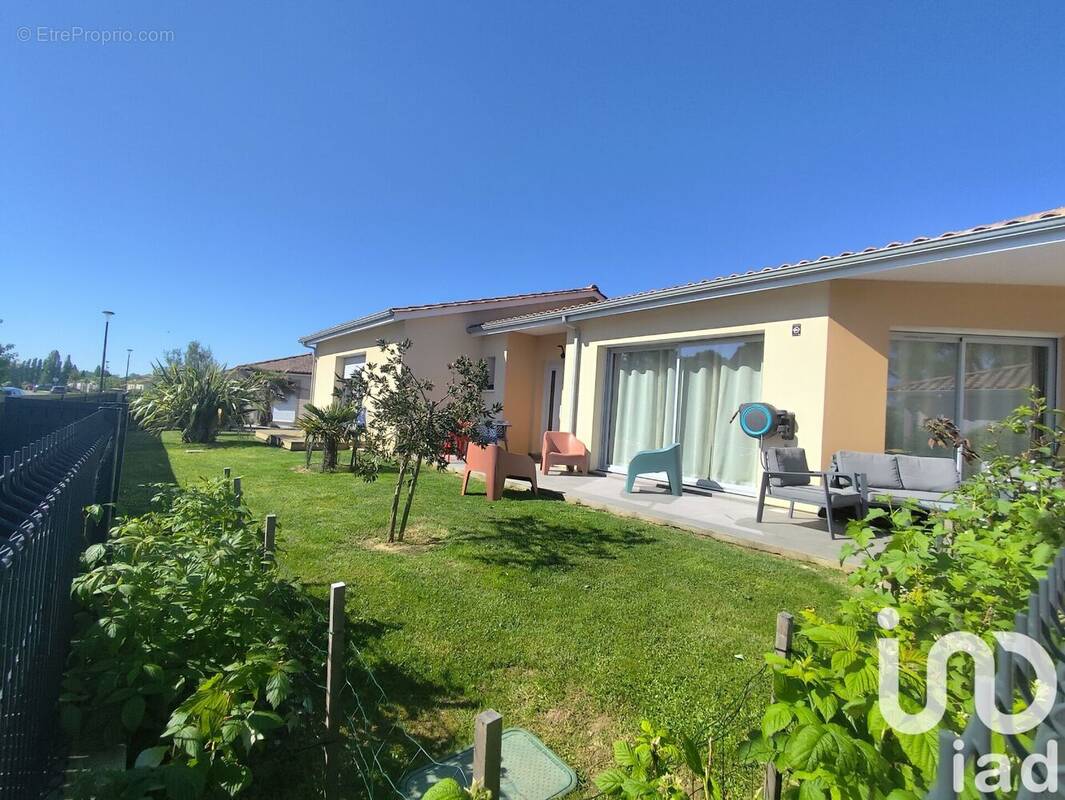 Photo 1 - Maison à VILLEGOUGE