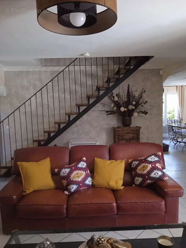 Maison à AUPS