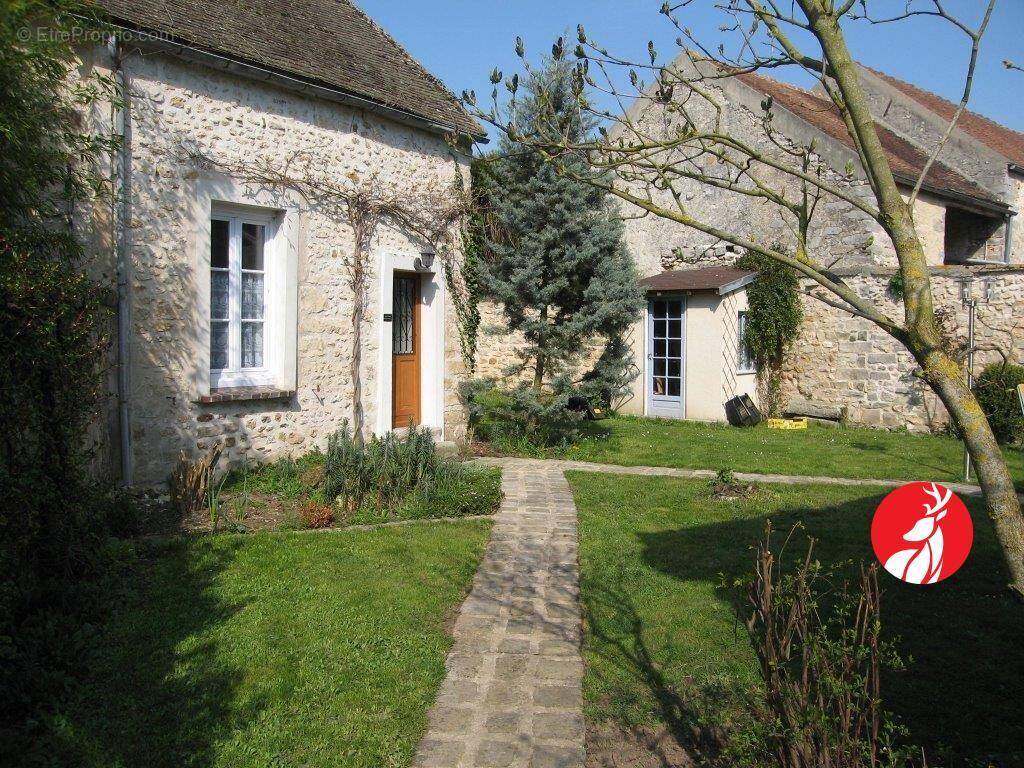Maison à MILLY-LA-FORET