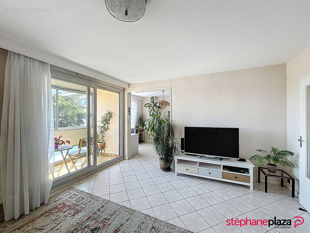 Appartement à LYON-8E