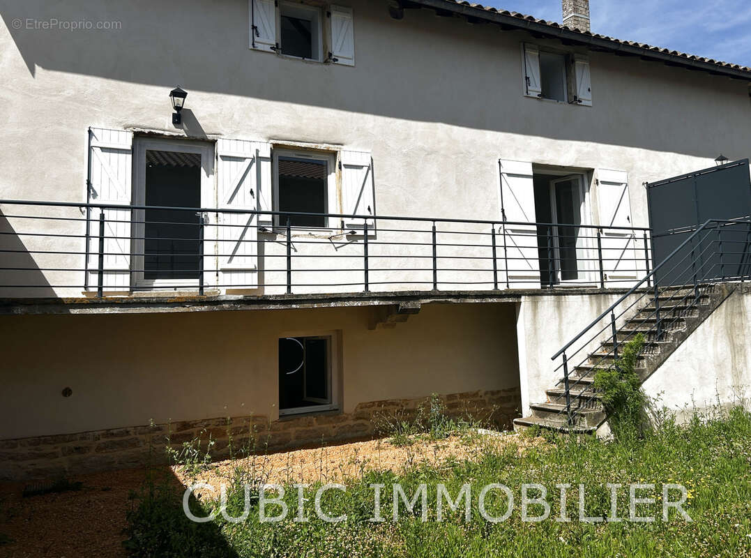 Maison à ARNAS