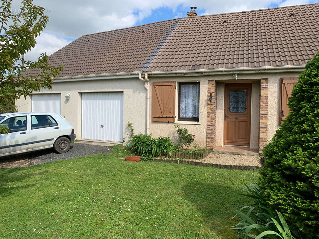 Maison à GRENEVILLE-EN-BEAUCE