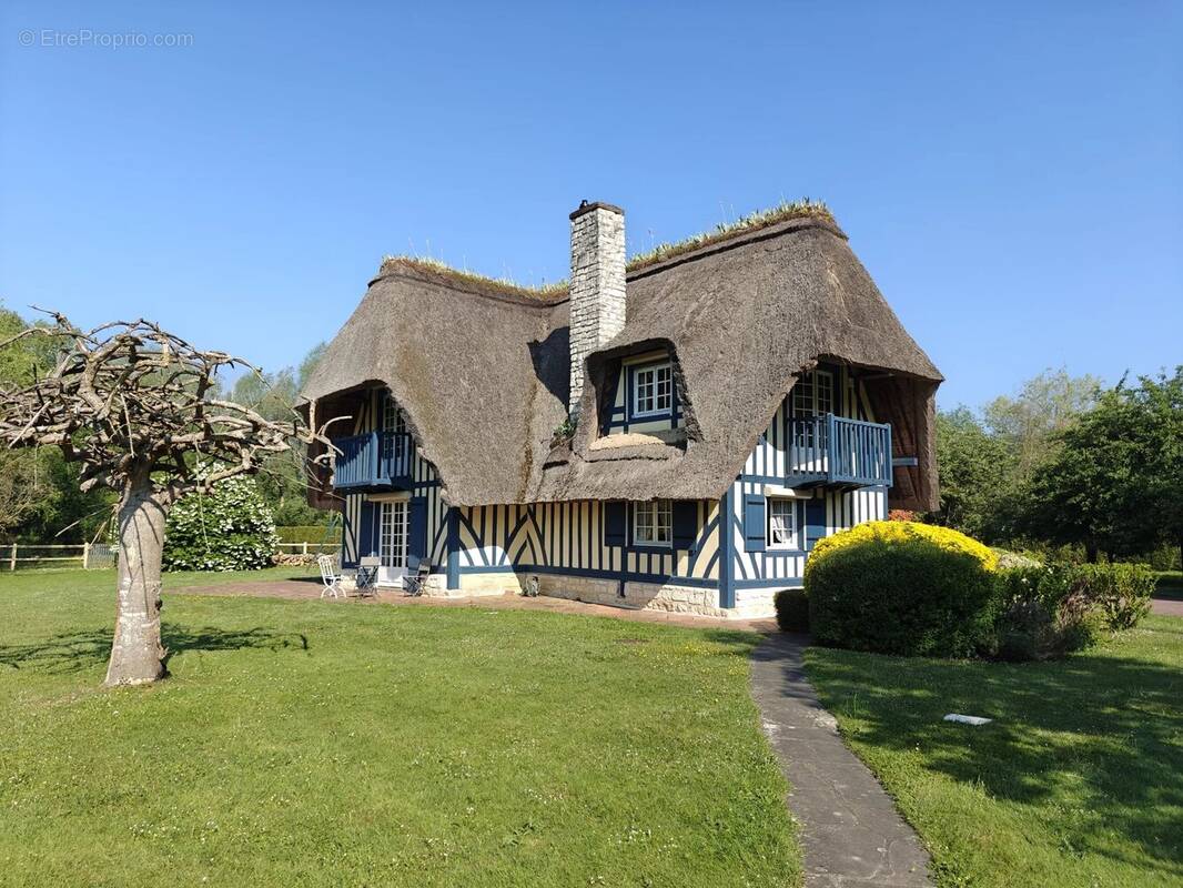 Maison à LE BEC-HELLOUIN
