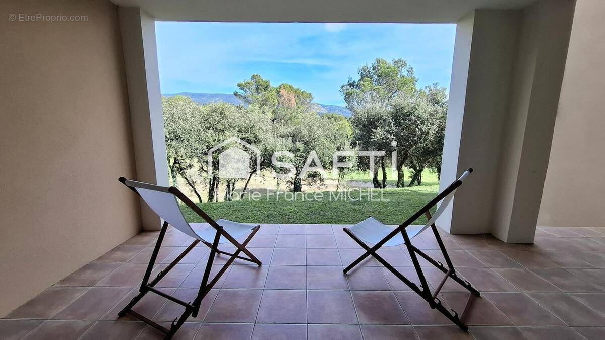 Photo 1 - Appartement à SAUMANE-DE-VAUCLUSE