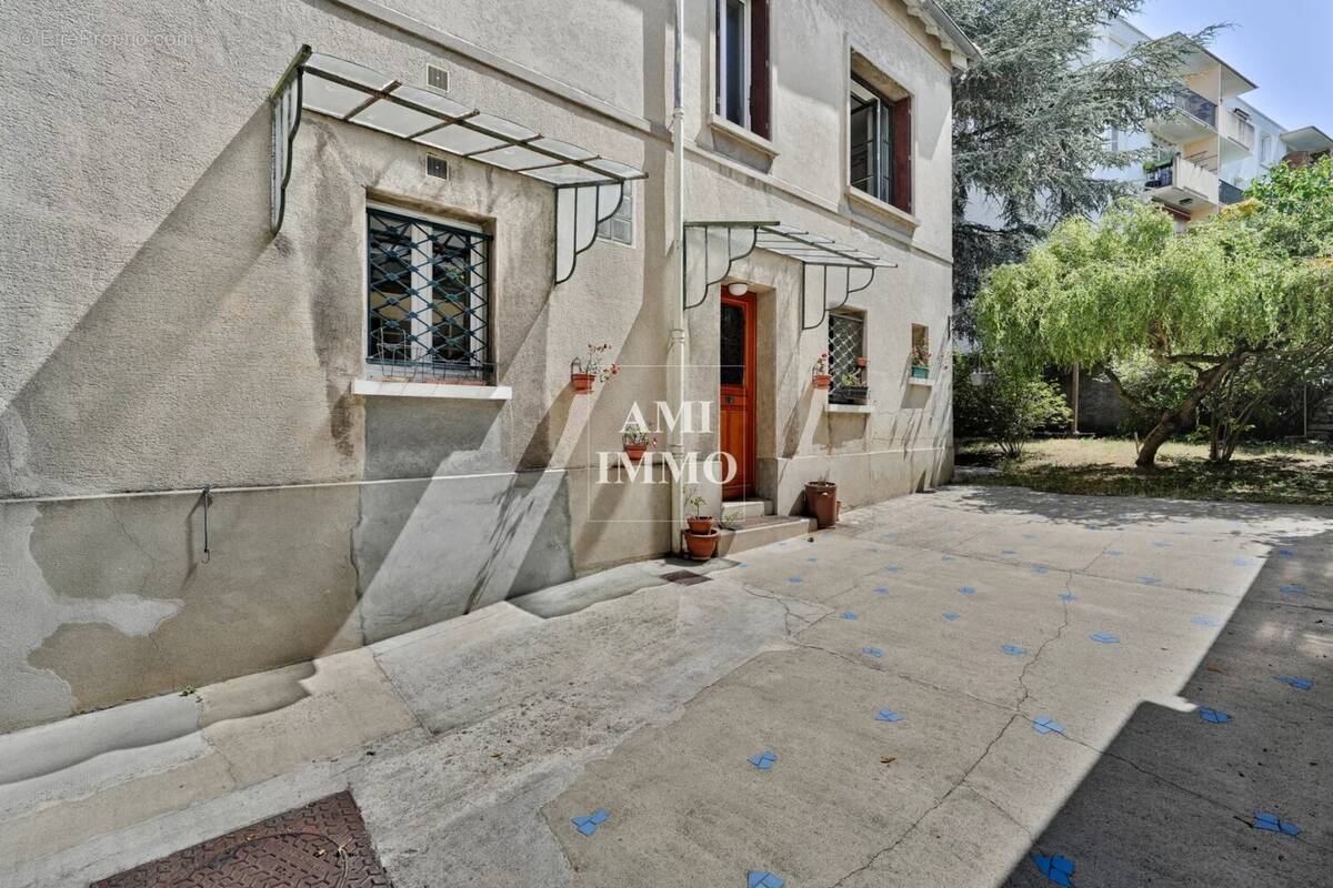 Maison à CHATILLON
