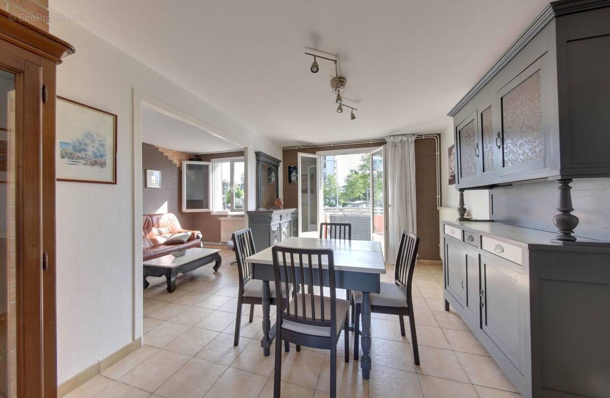 Appartement à SAINT-MARTIN-D&#039;HERES