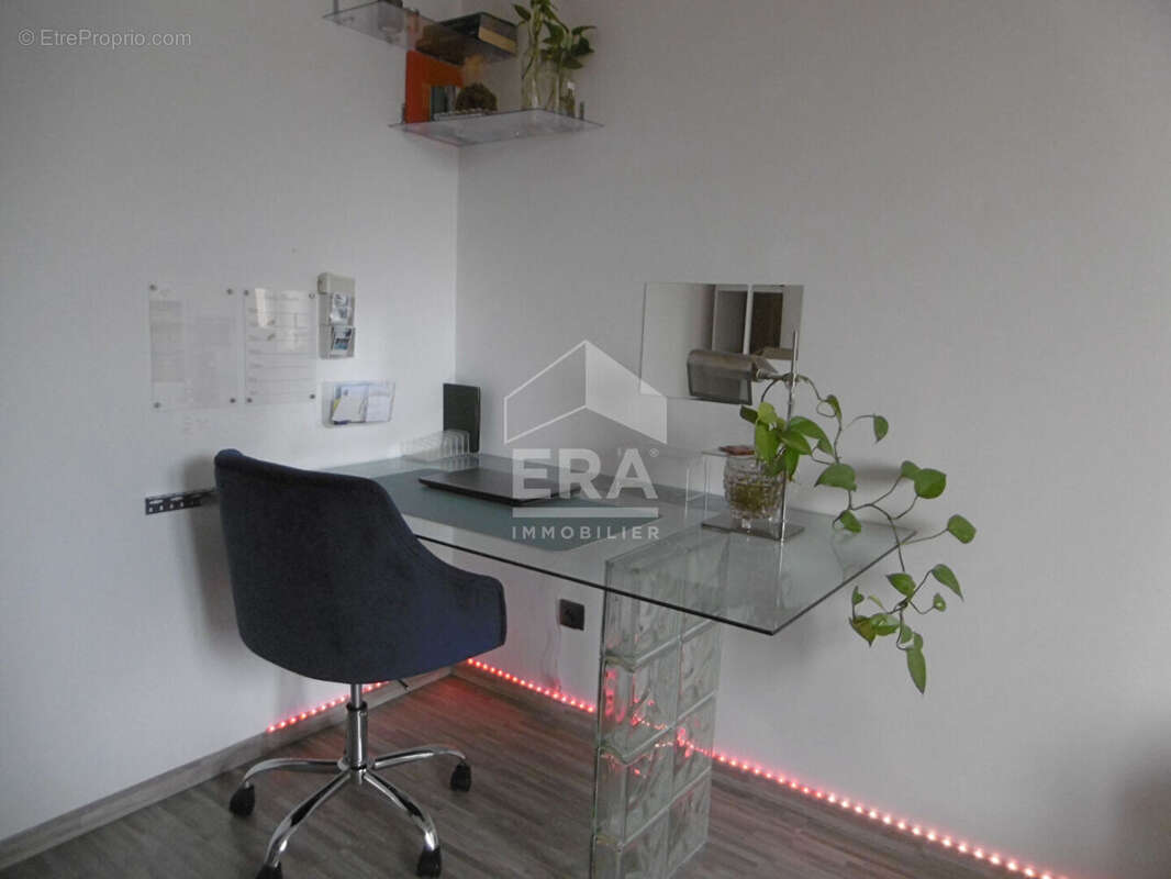 Appartement à LE CANNET-DES-MAURES