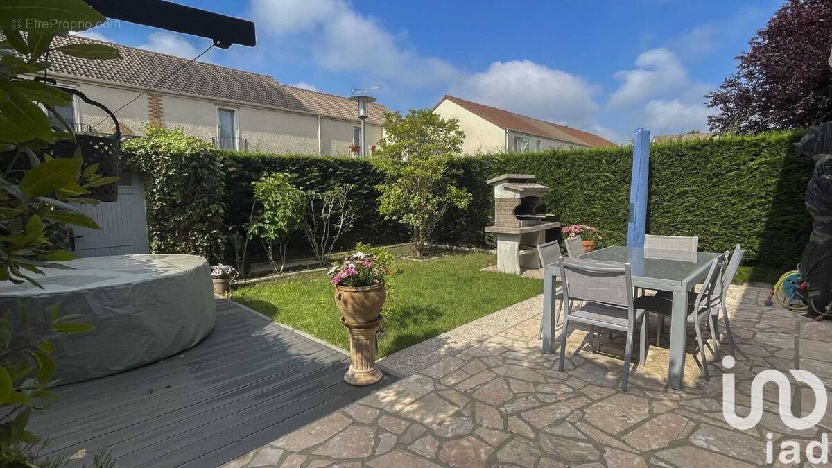 Photo 1 - Maison à FLEURY-MEROGIS