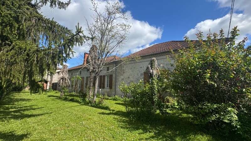 Maison à PUYMIROL