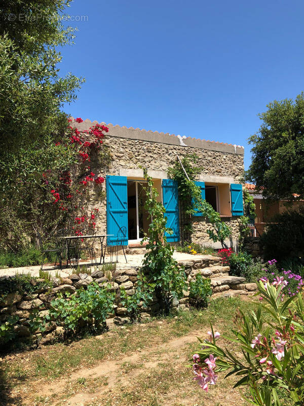 Maison à LAROQUE-DES-ALBERES