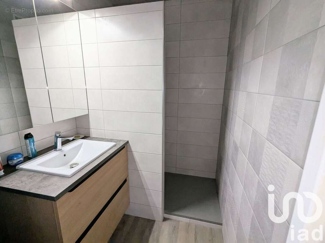 Photo 6 - Appartement à ROCHE-LA-MOLIERE