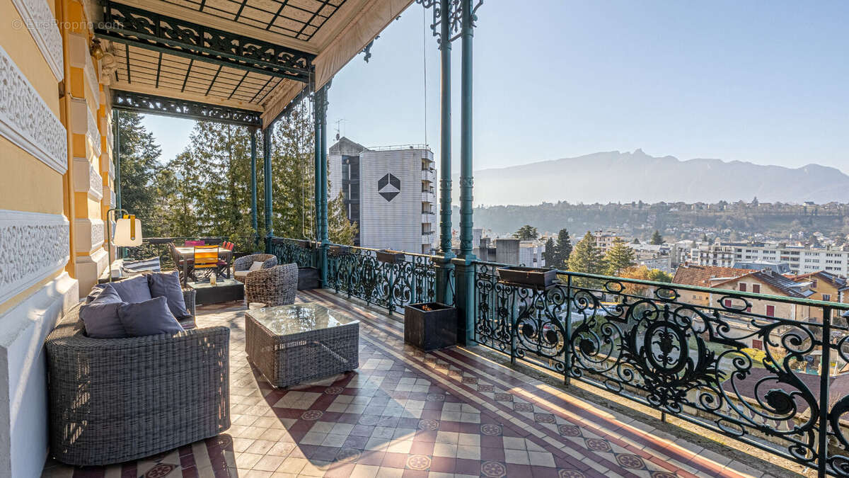 Appartement à AIX-LES-BAINS