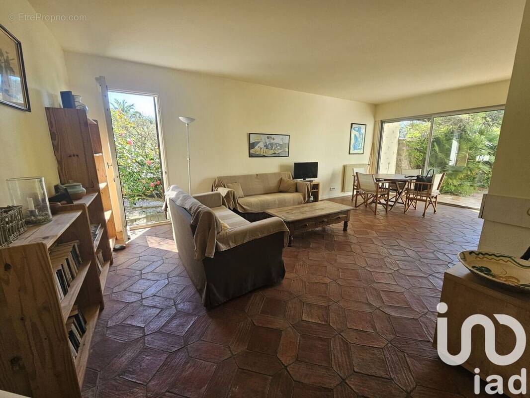 Photo 1 - Maison à GRIMAUD