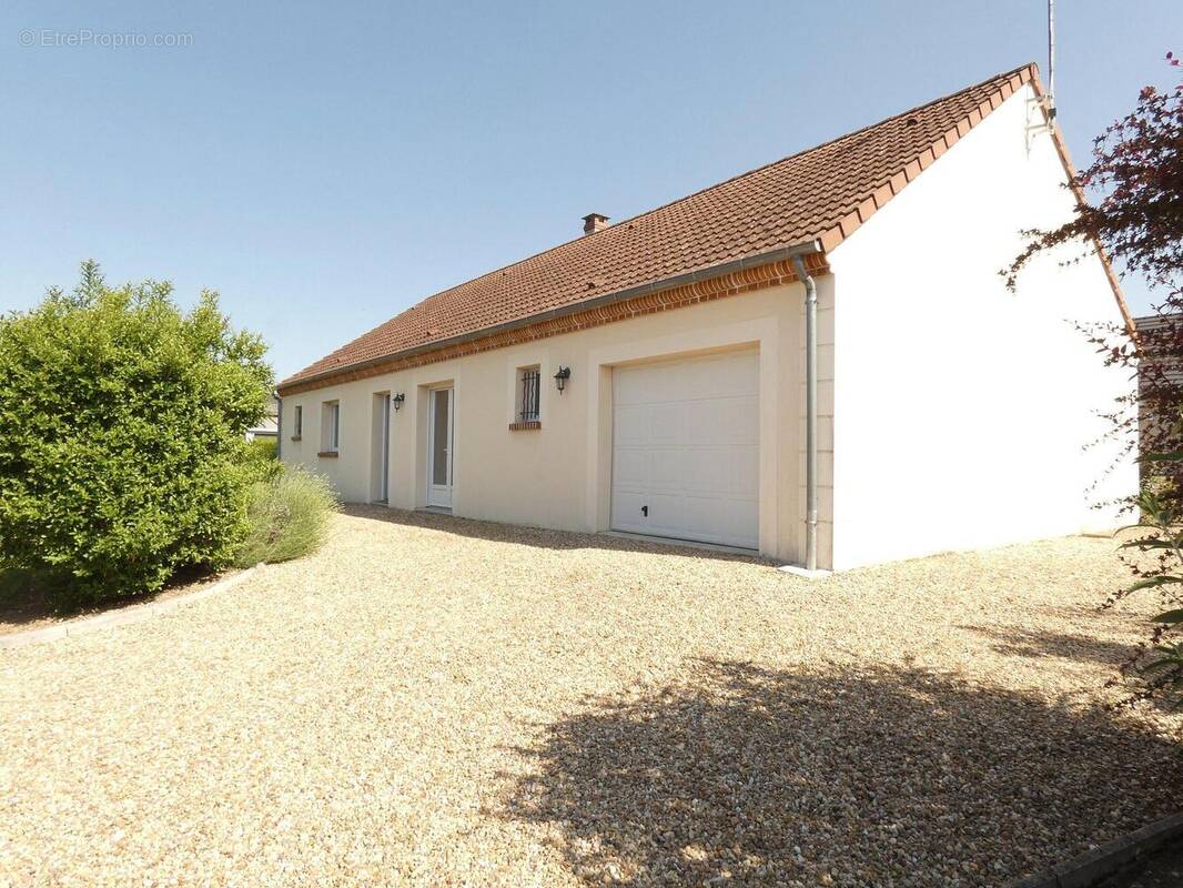 Maison à NEVOY