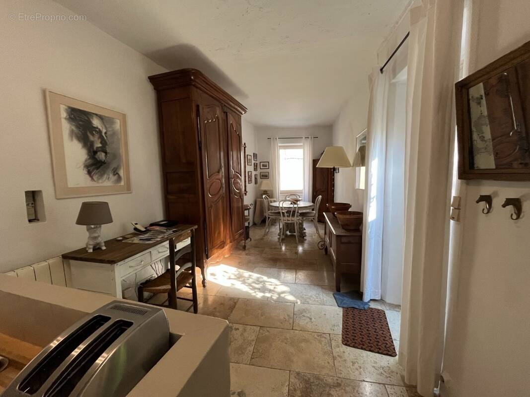 Séjour - Maison à LAGNES