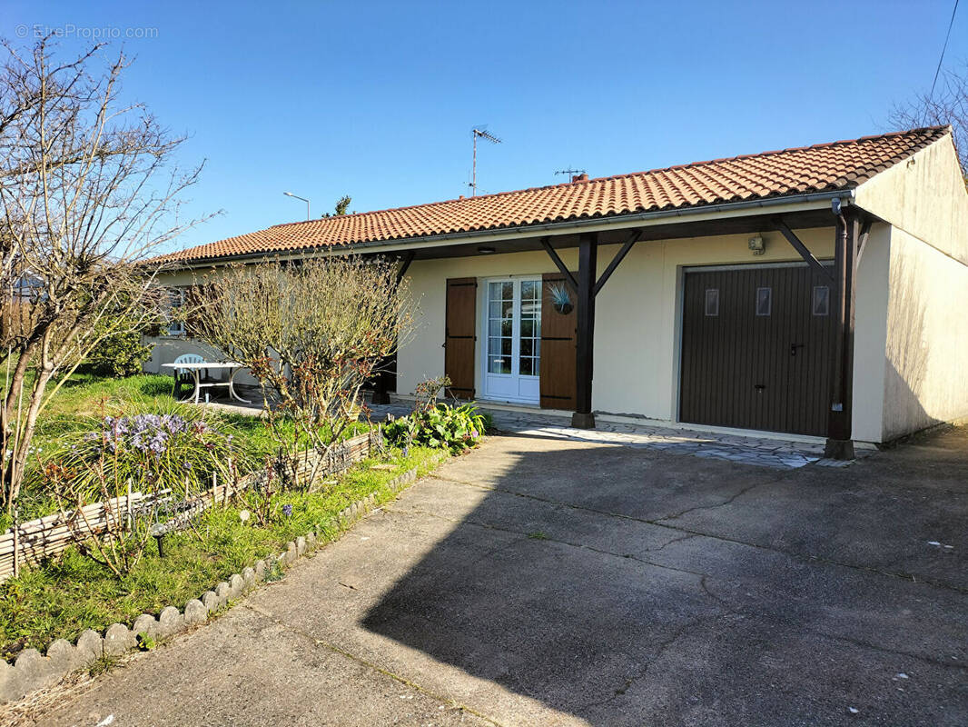 Maison à TONNAY-CHARENTE