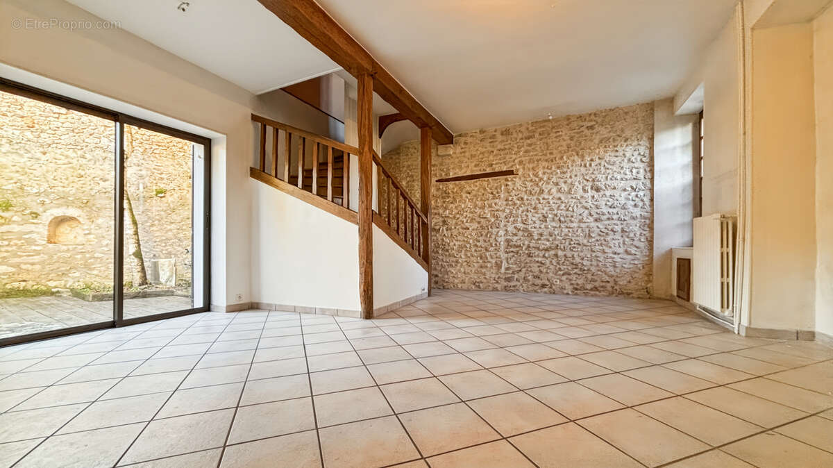 Maison à ETAMPES