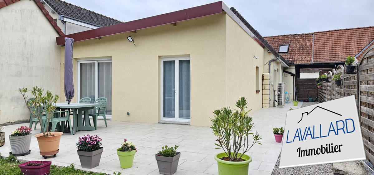 Maison à VIGNACOURT