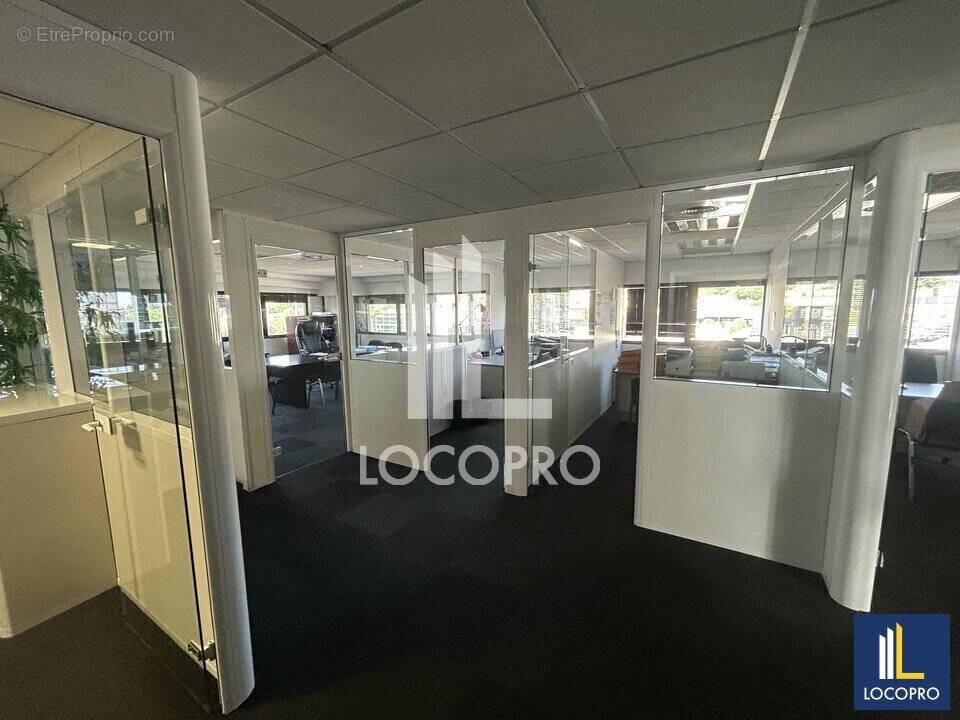 Commerce à VILLENEUVE-LOUBET