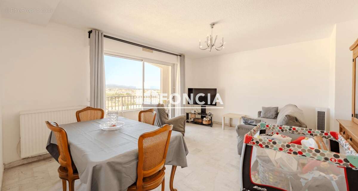 Appartement à HYERES