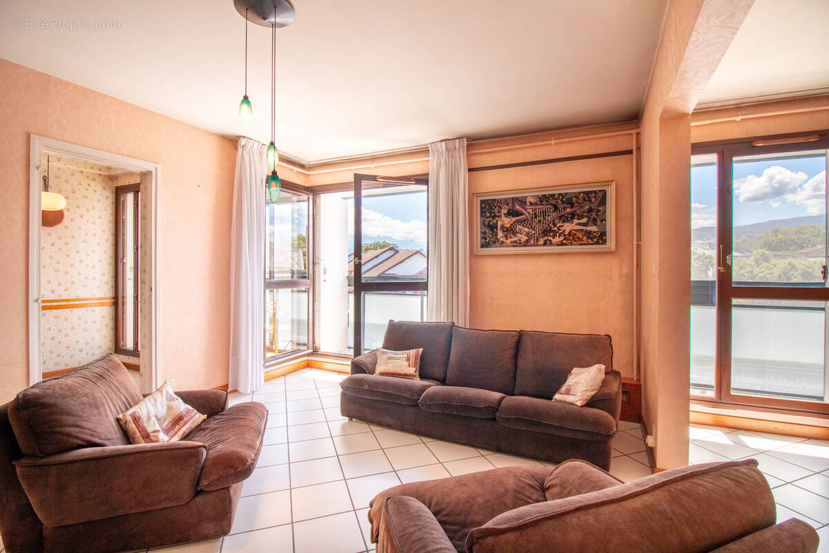 Appartement à MEYTHET