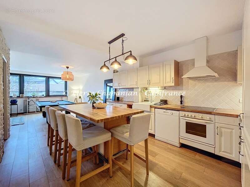 Appartement à SAINT-JULIEN-EN-GENEVOIS