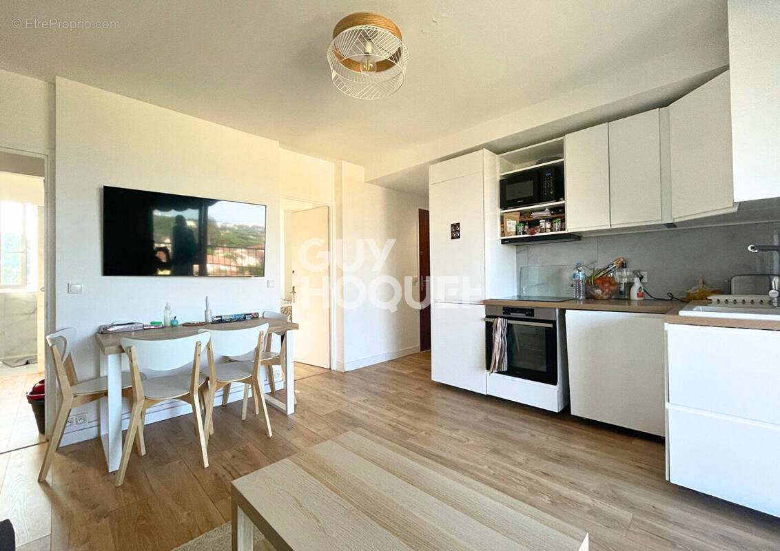 Appartement à OULLINS