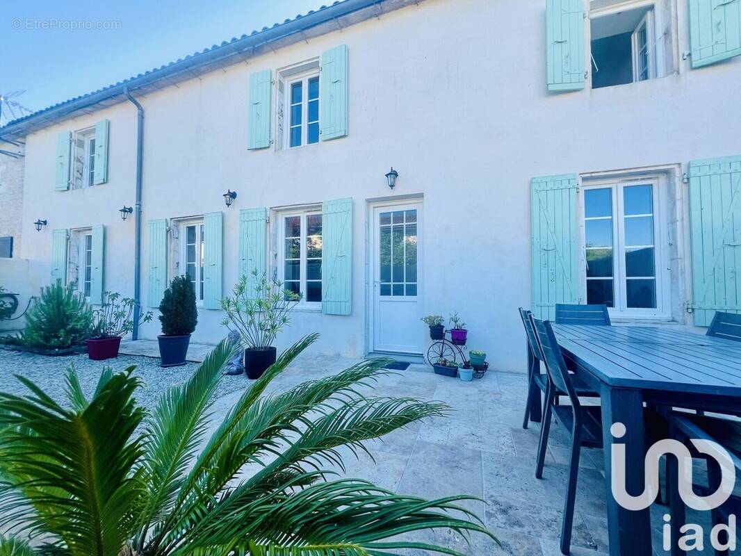 Photo 1 - Maison à SAINT-CHRISTOPHE