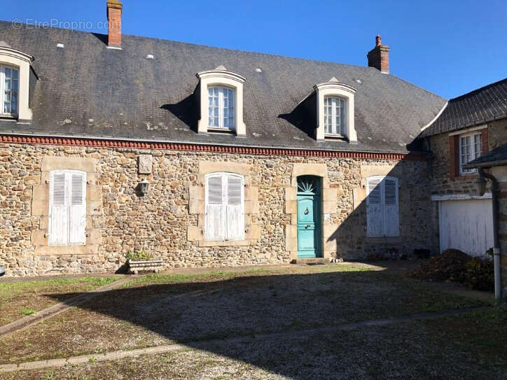 Maison à VAIGES