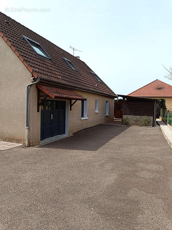 Maison à AUXY