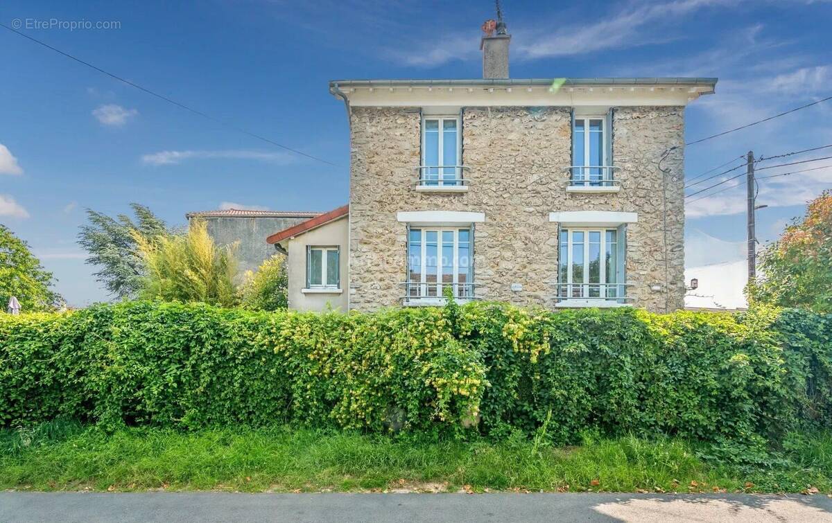 Maison à THORIGNY-SUR-MARNE