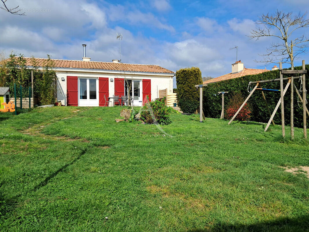 Maison à LE POIRE-SUR-VIE