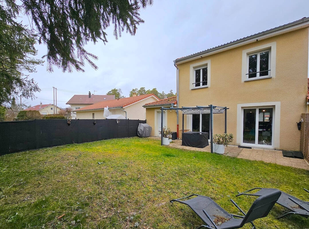 Maison à OYONNAX