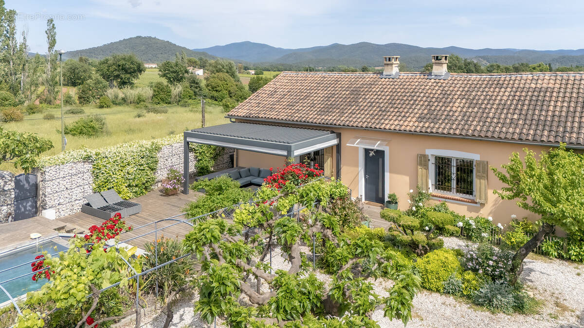 Maison à PUGET-VILLE